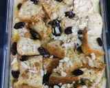 Foto langkah ke 2 dari resep Cinnamon Bread Pudding.