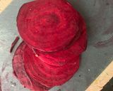 Foto del paso 1 de la receta: Mini tacos de betabel con ricotta y nuez