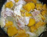 รูปขั้นตอนการทำที่ 2 ของ Chicken Pumpkin Au Gratin (กราแตงไก่ฟักทอง)