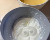 Gluténmentes piskótatekercs baracklekvárral Schär Mix C lisztből recept fázis 3 fotója
