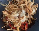 Foto langkah ke 4 dari resep Sambal Bawang Jamur Tiram.