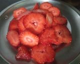 स्ट्रॉबेरी स्मूदी (strawberry smoothie recipe in Hindi) रेसिपी चरण 1 फोटो