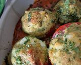 Une image de l'étape 3 de 🍅 Tomates farcies poulet, mozzarella & pesto.