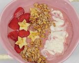 Foto langkah ke 3 dari resep Banana Berry Smoothie Bowl 🥣.