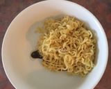 Foto langkah ke 2 dari resep Donat Indomie.