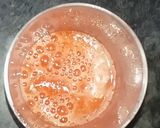 A picture of step 3 of Strawberry Icetea  #ramadankitiyari.