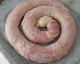 Foto del paso 12 de la receta: Ensaimada de coulis de frutos rojos