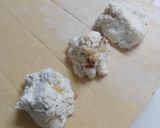 Foto del paso 7 de la receta: Saquitos de cangrejo y ricota en salsa de langostinos y albahaca