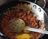 A picture of step 4 of Chettinad Scrambled Egg masala.