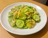 Foto langkah ke 4 dari resep Tumis Timun Telur.