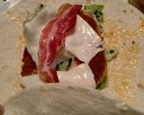 Une image de l'étape 6 de Wraps au poulet pané et fromage.
