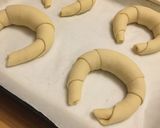 Vajas kifli recept fázis 5 fotója