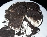 A picture of step 7 of Oreo cheese cake.