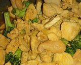 Foto langkah ke 5 dari resep Ayam Brokoli Kecap.