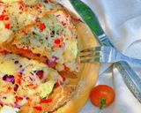 Hình bước làm 7 của món Pizza Nhân Tôm Rau Củ - Đế Bánh Từ Bột Mì Nguyên Cám