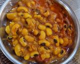 A picture of step 3 of Lobia masala sabji.