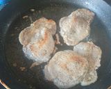 Lecsós karajszelet krumplipürével recept fázis 3 fotója