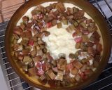 Une image de l'étape 11 de Flan surprise aux prunes et rhubarbe rose.