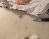 Foto del paso 1 de la receta: Pechugas con salsa de yogur en pan de pita
