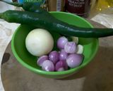 Foto langkah ke 1 dari resep Telur Kecap Praktis.