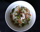 Foto langkah ke 10 dari resep Soto Ayam Sederhana.