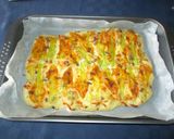 Foto del passaggio 6 della ricetta Focaccia con fiori di zucca mozzarella e acciughe
