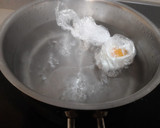 Foto del paso 5 de la receta: Wok de espinacas y shimeji con huevo poché