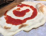 Foto del paso 2 de la receta Pizza de salmón y alcaparras
