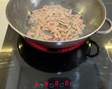 Foto del paso 4 de la receta: Tallarines con ternera