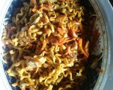 Foto langkah ke 5 dari resep Mi goreng sederhana.