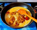 A picture of step 6 of Jhinga or Prawn Malai Curry (Jhinga Masala).