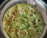 पालक की रोटी(palak ki roti recipe in hindi) रेसिपी चरण 4 फोटो