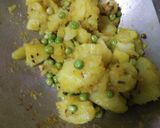 A picture of step 2 of Aloo Samosa.