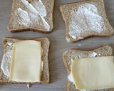 Une image de l'étape 1 de Crocs panés 🧀.