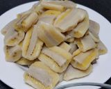A picture of step 1 of Banana in Coconut Jelly (Woon Kluay Buat Chee).