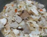 Foto langkah ke 3 dari resep #64 Tumis Kol Kuah Pentol.