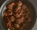 Foto del paso 4 de la receta: Albóndigas de carne de res y cerdo molidas en sofrito campesino