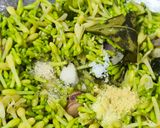 Foto langkah ke 4 dari resep Tumis Kangkung Bunga Pepaya.