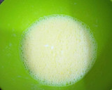 Foto del paso 2 de la receta: Bizcocho de yogur de limón con zumo de limón natural