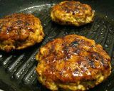 A picture of step 5 of Cheese burst chicken burger.