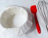 Hình bước làm 1 của món Bánh PHÔ MAI cháy (Basque burnt cheesecake)