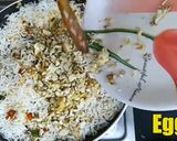 A picture of step 4 of Egg Fried Rice.