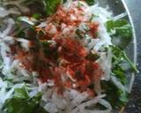 Dhaniya mooli parathe recipe step 2 photo