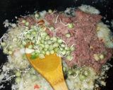 A picture of step 6 of Potatoe swirl bread/burger.