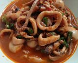 Foto langkah ke 6 dari resep Cumi saos padang + telur puyuh.