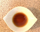 Foto del paso 2 de la receta: Ensalada de cogollos y frutas variadas con salsa de soja