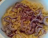 Φωτογραφία βήματος 3 της συνταγής Greek pasta salad. Σαλάτα ζυμαρικών αλλά ελληνικά