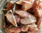 Hình bước làm 1 của món Bún Cá Chua