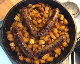 Une image de l'étape 5 de Pommes de terre sautées aux saucisses à l ancienne et poivrons.