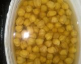 A picture of step 1 of Tawa Chole.